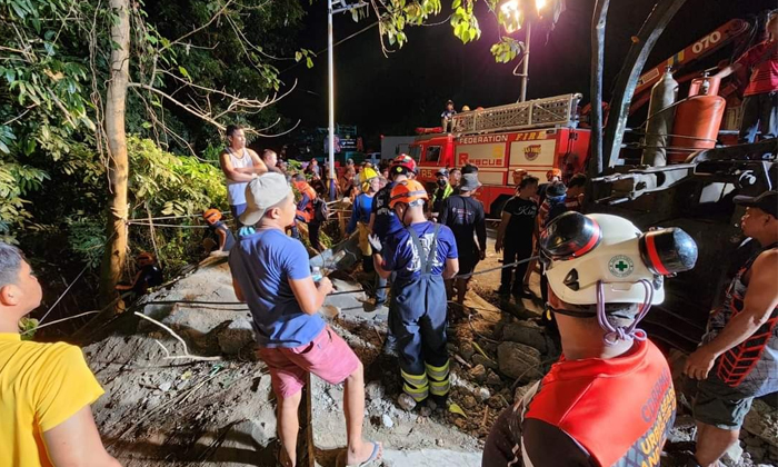  17 Died As Passenger Bus Falls Into Ravine In Central Philippines Details, Phili-TeluguStop.com