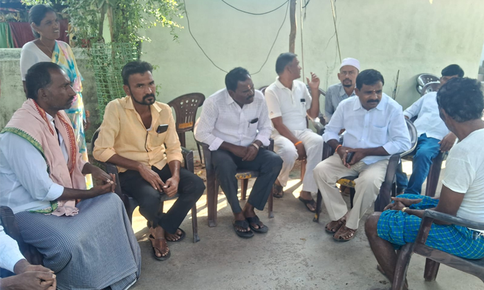  Congress Leaders Visited The Family Of The Deceased, Congress Leaders , Rajanna-TeluguStop.com