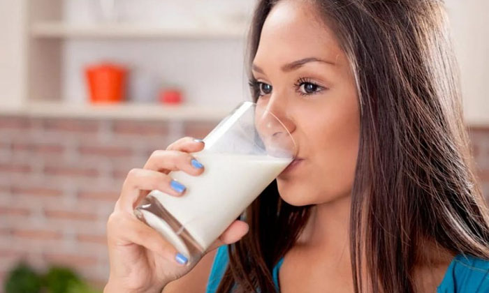  If You Drink Milk Like This Before Going To Sleep At Night.. Are There So Many H-TeluguStop.com