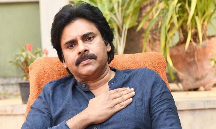  Pawan Kalyan Is Doing Puja In The Farm House In The Middle Of The Night Without-TeluguStop.com