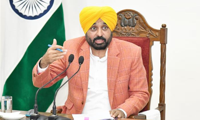  Punjab Cm Bhagwant Mann Launches Website For Speedy Grievance Redressal Of Nris-TeluguStop.com