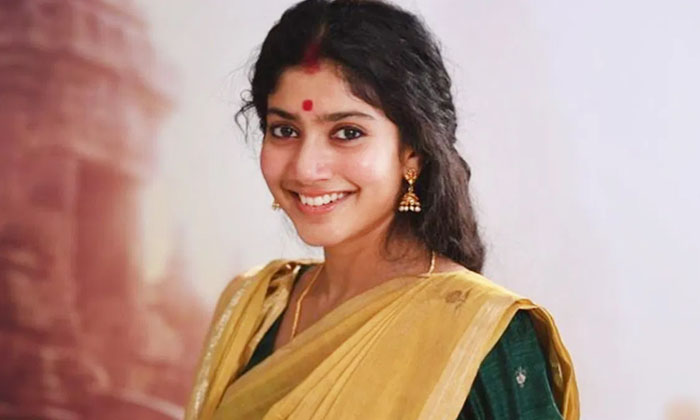 Telugu Bollywood, Fidaa Telugu, Gargi, Kannada, Malayalam, Sai Pallavi, Tamil, T