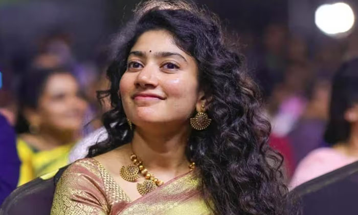  Do You Know Sai Pallavi Talk How Many Languages-TeluguStop.com