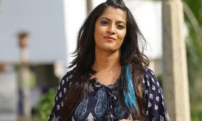 Varalakshmi Rejected A Offer In Salar Varalakshmi Rejected A Offer In Salar-TeluguStop.com