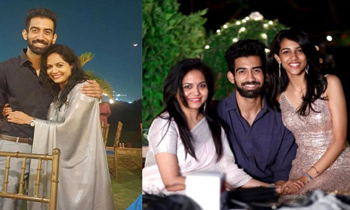  Singer Sunithason Akash React On Trolls Regards Sarkaaru Noukari , Sunitha , Aka-TeluguStop.com
