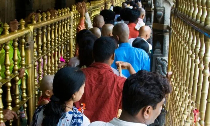  Can Women Have Darshan In Tirumala Queue Line If They Get Monthly Details, Women-TeluguStop.com