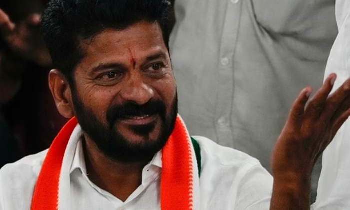  Congress President Revanth Reddys Love Story Is Trending On Social Media, Revant-TeluguStop.com