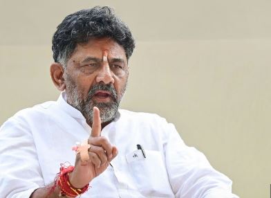  Karnataka Deputy Cm Dk Shivakumar Sensational Allegations Against Kcr-TeluguStop.com