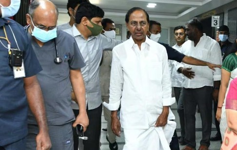  Kcr's Leg Surgery In The Afternoon..!!-TeluguStop.com