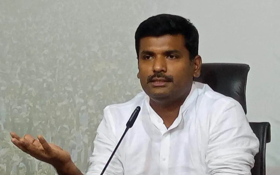  What Is The Relationship Between Ap And Pawan?: Minister Amarnath-TeluguStop.com