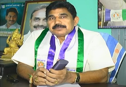  Change Of Sitting Mlas In Kakinada Ycp Tension..!-TeluguStop.com