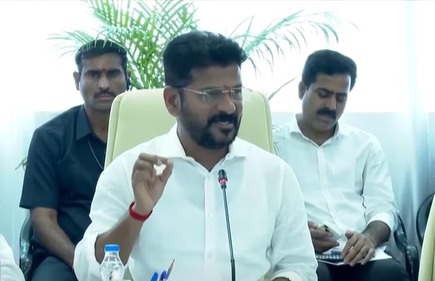  Development Is Not Glass Floors And Colorful Walls..: Cm Revanth Reddy-TeluguStop.com