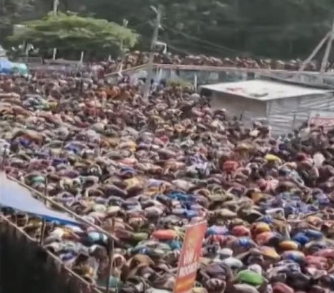  Sabarimala Is Crowded With Devotees..!-TeluguStop.com