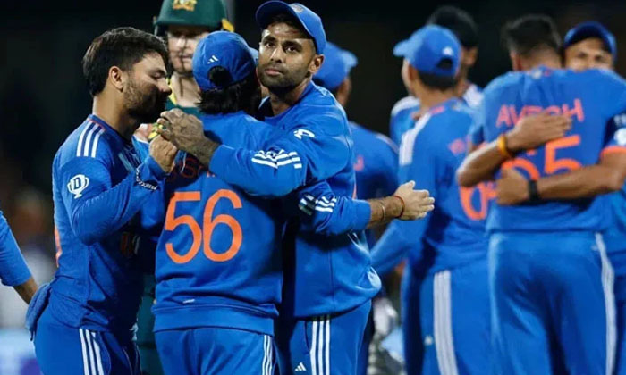  Rohit, Kohli Doubt In T20 World Cup.. Only Juniors Have A Chance..! , Rohit Sha-TeluguStop.com