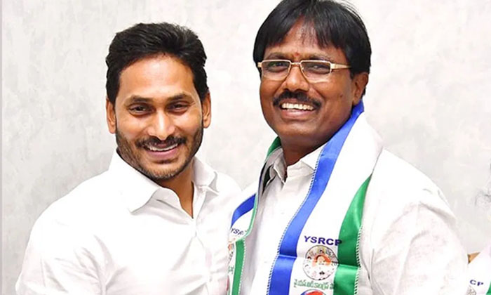  Did Rk's Change Of Party Agree With Jagan, Alla Ramakrishna Reddy , Telangana-TeluguStop.com