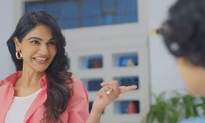  Allu Arjun Wife Sneha Reddy First Ad Shoot Video Goes Viral , Allu Arjun, Sneha-TeluguStop.com