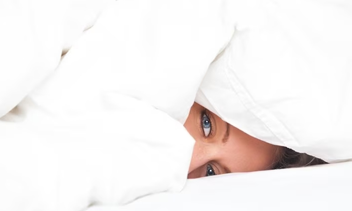  Are You Sleeping With A Blanket Covering Your Head Completely But Be Careful , H-TeluguStop.com