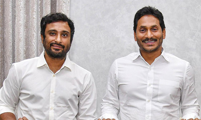  Cricketer Ambati Rayudu Goodbye To Ycp Party Details, Cricketer Ambati Rayudu, R-TeluguStop.com