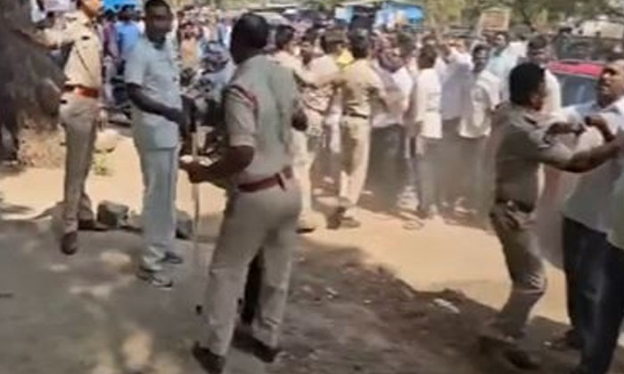  Extreme Tension In Muddanur Of Kadapa District, Muddanur , Extreme Tension, Tdp,-TeluguStop.com