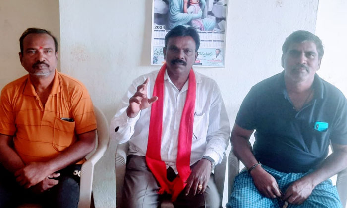 Lift Staff Should Be Recognized As Government Employees: Rythu Sangham Leader Be-TeluguStop.com