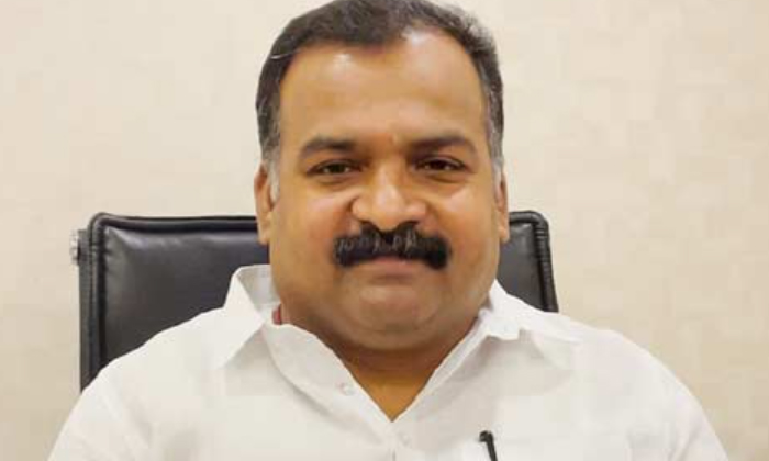  Congress Leader Manickam Tagore Issues Defamation Notice To Ktr, Ktr,congress Le-TeluguStop.com