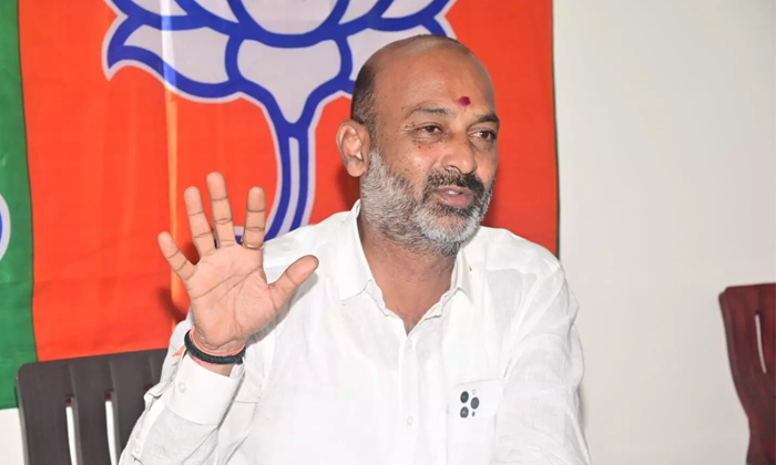  Padayatra Bjp Leader Bandi Sanjay Key Announcement In Karimnagar Details, Bjp,-TeluguStop.com