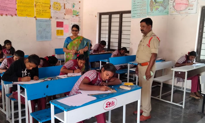  District Level Painting Competitions On De-narcotics , Rajanna Sirisilla Distric-TeluguStop.com