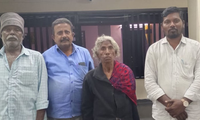  The Former Mptc Admitted The Missing Old Woman In The Day Care Center-TeluguStop.com