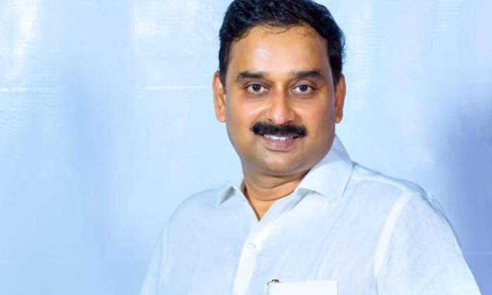  Rayapati Ranga Rao Resigns From Tdp, Ysrcp, Rayapati Ranga Rao, Tdp,ap Politics,-TeluguStop.com