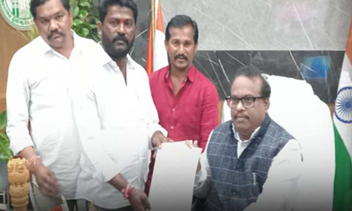  Twist At Suryapet Municipality's No-confidence Motion , Suryapet Municipality, C-TeluguStop.com