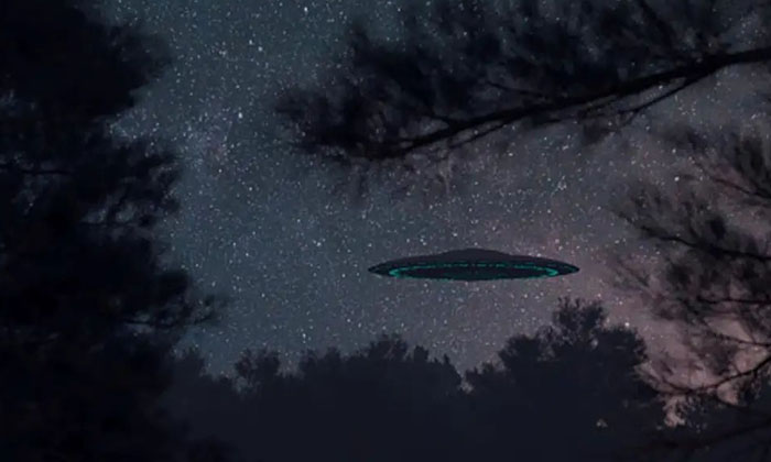  Ufo Hovers Over The Us Army Base Video Goes Viral, Ufo Video, Jeremy Corbell, Us-TeluguStop.com