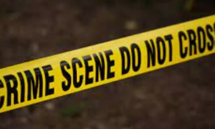  Knife Stabbing In Secunderabad.. One Person Dead,secunderabad,crime News,monda M-TeluguStop.com