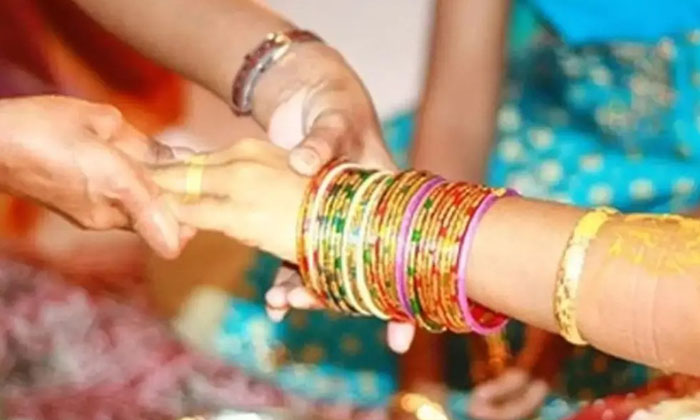  Women Who Have Only One Son Before Sankranti Have To Do This Do You Know Why ,-TeluguStop.com