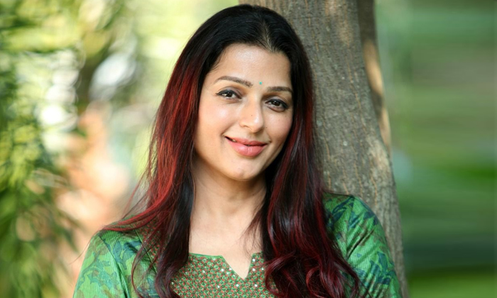  Actress Bhumika Chawla Starts A New Hotel Business In Goa-TeluguStop.com