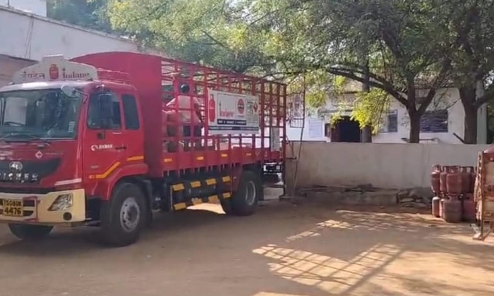 Gas Agencies Collecting 50 Rupees For Ekyc, Gas Agencies, Collecting Money,ekyc, Gas Agencies Collecting 50 Rupees For Ekyc, Gas Agencies, Collecting Money,ekyc,-TeluguStop.com