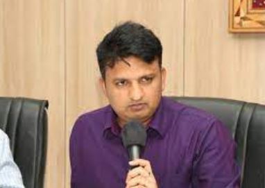  Suspension Of Ias Officer Girisha ..!-TeluguStop.com