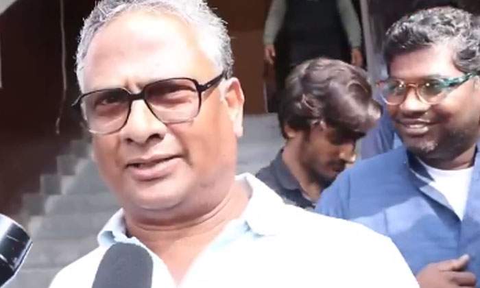  Hanuman Director Prashanth Varma Father Proud Moment Video Gone Viral-TeluguStop.com