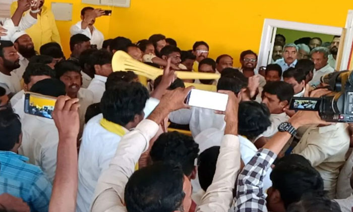  Kesieneni Nani Comments On Tiruvuru Tdp Leaders Fighting , Tiruvuru Tdp Leaders-TeluguStop.com