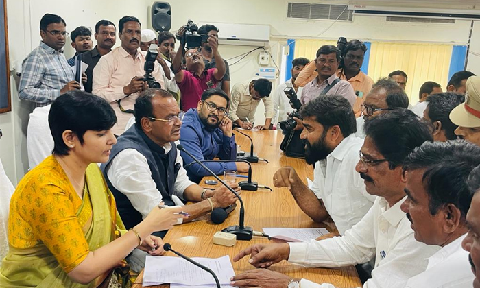  Minister Komatireddy Venkatreddy Participated In Prajavani Program, Minister Kom-TeluguStop.com
