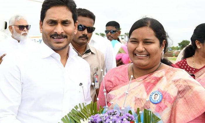 Telugu Abhinaya Reddy, Ap, Bhumanaabhinay, Chevibaskara, Jagan, Mla Musthafa, No