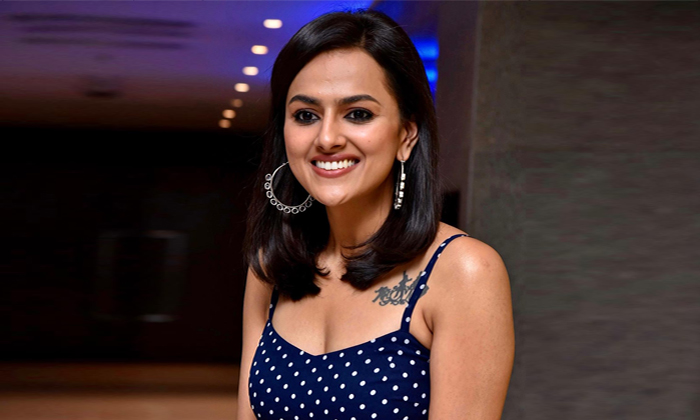  Saindhav Fame Shraddha Srinath Tattoo Secret-TeluguStop.com