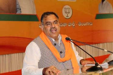  Tarun Chugh Absent From Ap Bjp Leaders Meeting..!!-TeluguStop.com