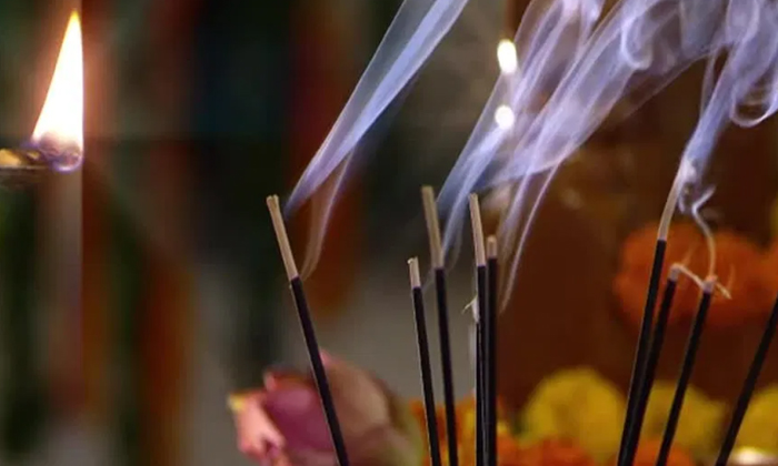  Health Benefits Of Lighting Incense Sticks-TeluguStop.com