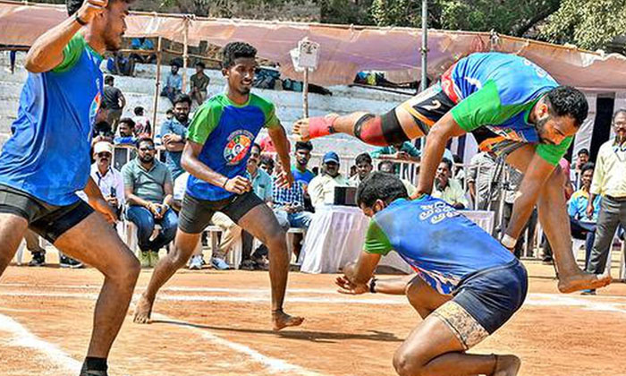  Cm Jagan Key Comments At The Closing Ceremony Of Aaudham Andhra-TeluguStop.com