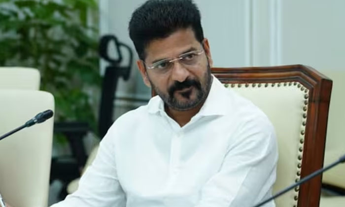  Cm Revanth Reddy Key Comments On Gas Cylinder Free Electricity , Guarantees , C-TeluguStop.com