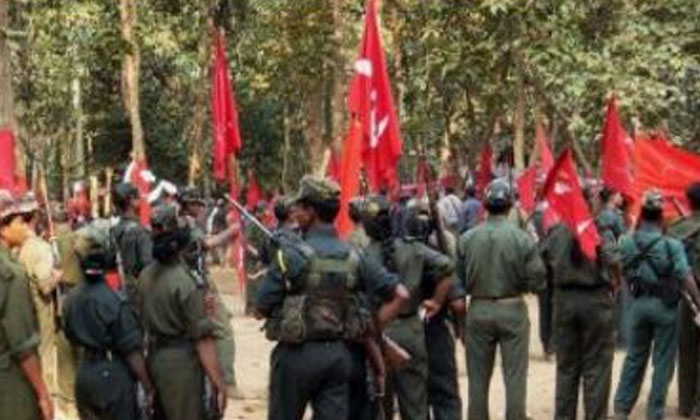  Firing Between Jawans And Maoists In Chhattisgarh-TeluguStop.com