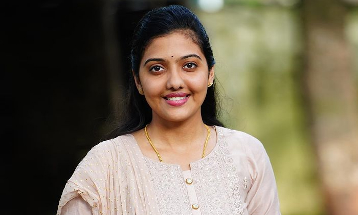  Ias Srushti Jayant Deshmukh Inspirational Success Story Details-TeluguStop.com