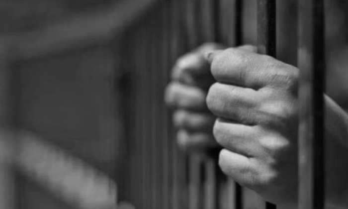 Indian-origin Shipyard Worker In Singapore Jailed For Corruption,bribery, Singap Indian-origin Shipyard Worker In Singapore Jailed For Corruption,bribery, Singap-TeluguStop.com