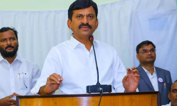  Minister Ponguleti Srinivas Reddy : అధికారులంతా సమన�-TeluguStop.com