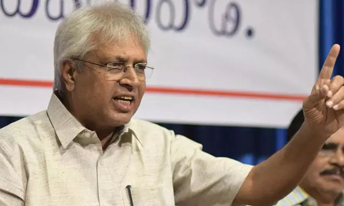 Vundavalli Aruna Kumar : కేంద్ర బడ్జెట్ పై మా Vundavalli Aruna Kumar : కేంద్ర బడ్జెట్ పై మా-TeluguStop.com